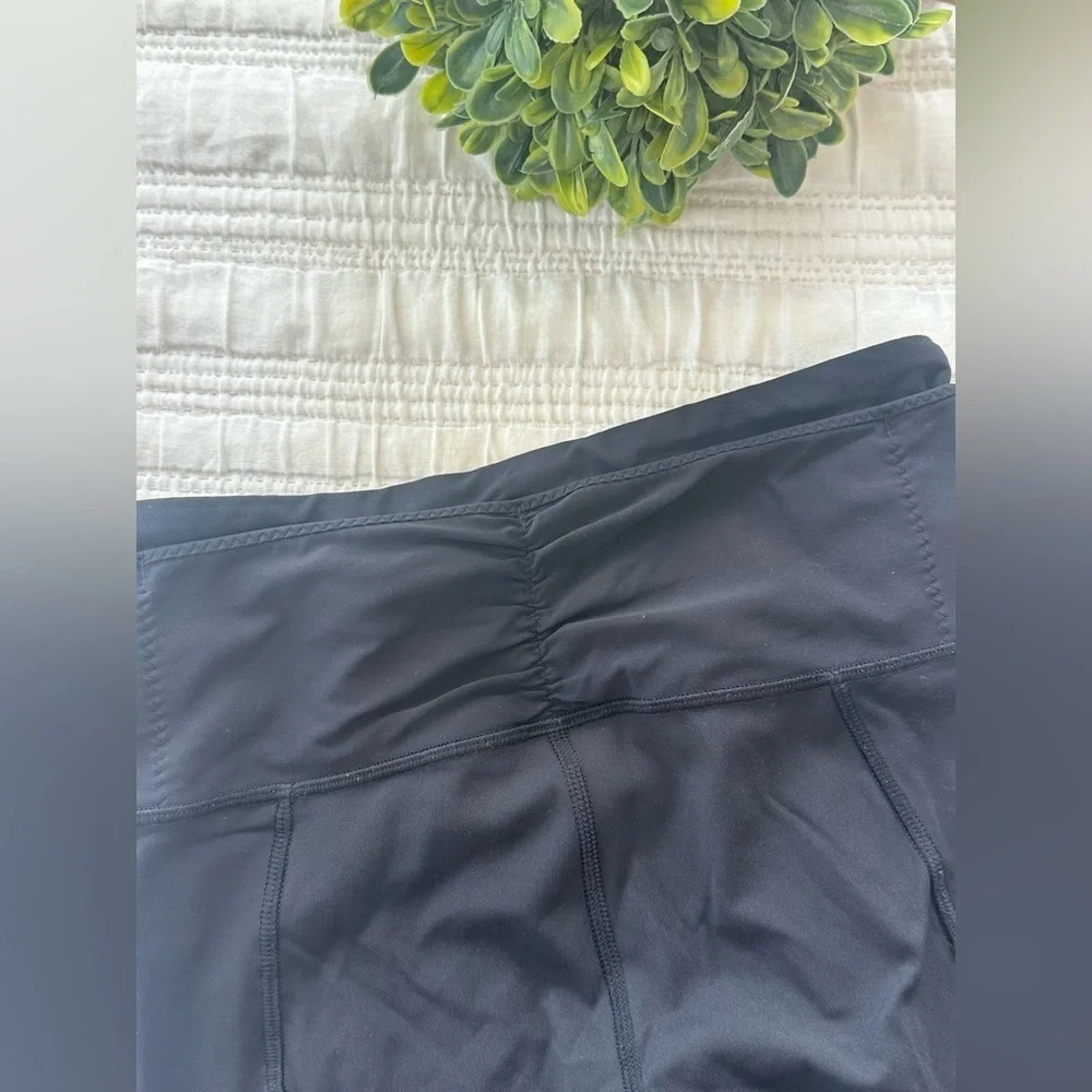 Lululemon Outrun Cropped Leggings in Black Size 4 - Picture 5 of 7